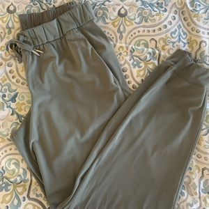 Lululemon: Stretch High-Rise Jogger